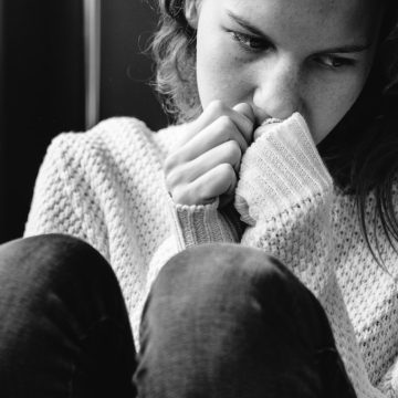 Jak rozpoznać i zrozumieć objawy depresji u bliskich?