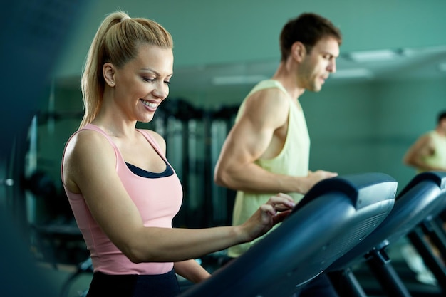 Jak efektywnie wykorzystać strefę cardio w swoim planie treningowym?